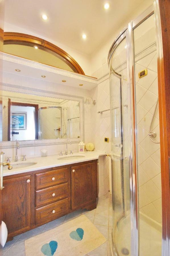 Raffinato Attico Vicino Al Mare Con Solarium Lido Di Camaiore Buitenkant foto