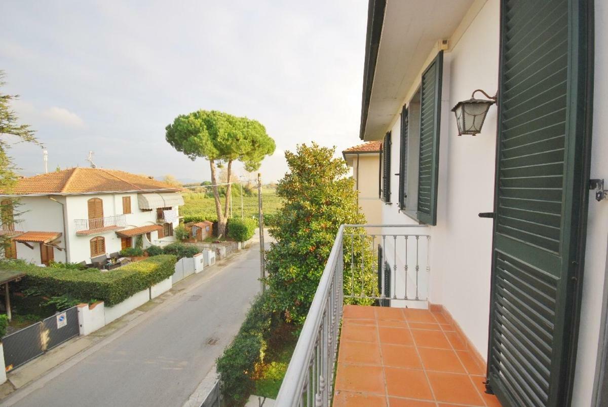 Raffinato Attico Vicino Al Mare Con Solarium Lido Di Camaiore Buitenkant foto