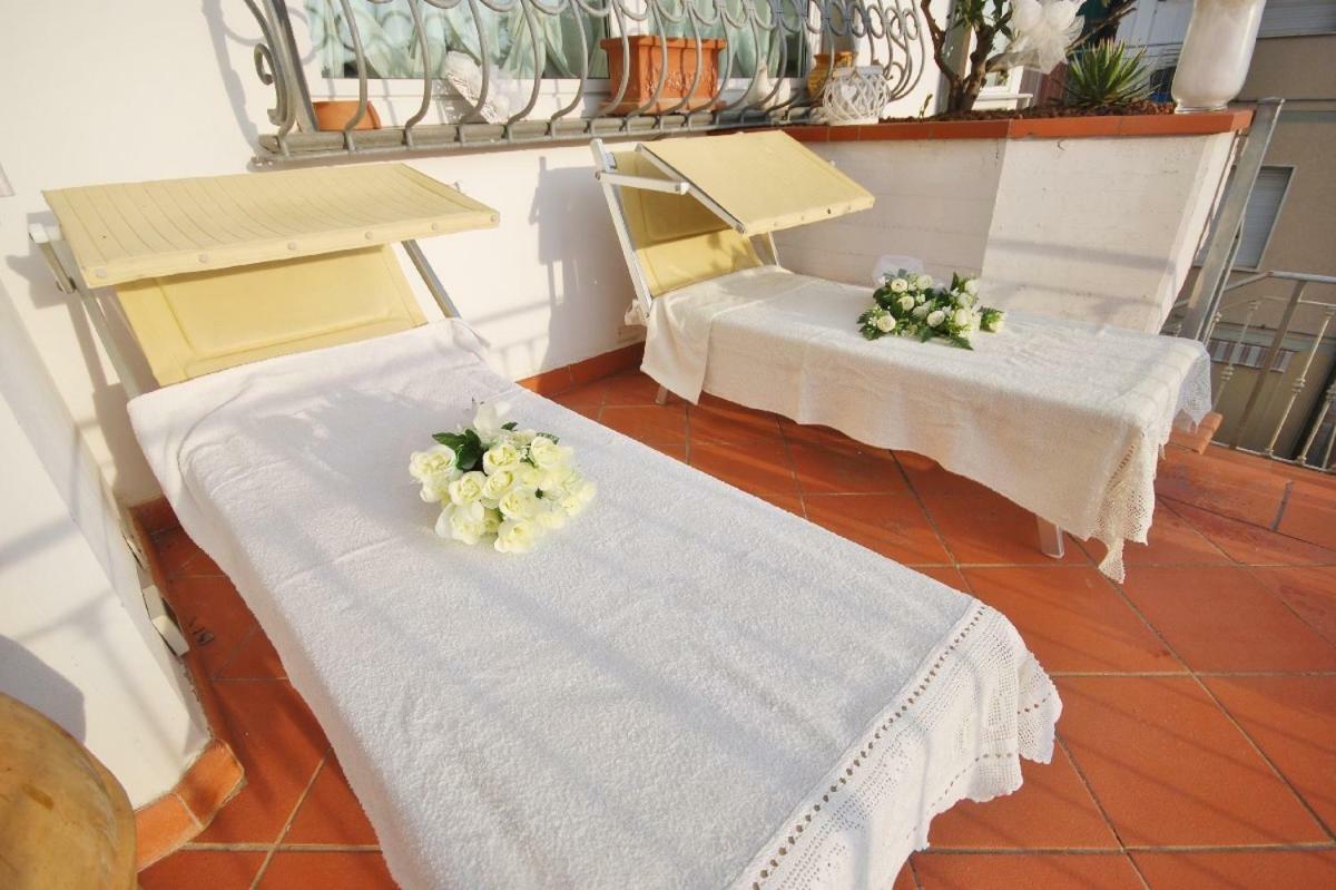 Raffinato Attico Vicino Al Mare Con Solarium Lido Di Camaiore Buitenkant foto