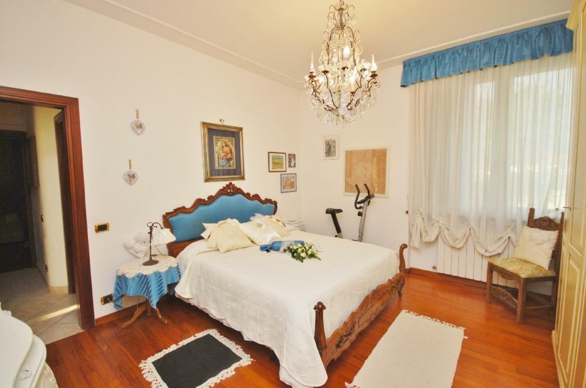 Raffinato Attico Vicino Al Mare Con Solarium Lido Di Camaiore Buitenkant foto