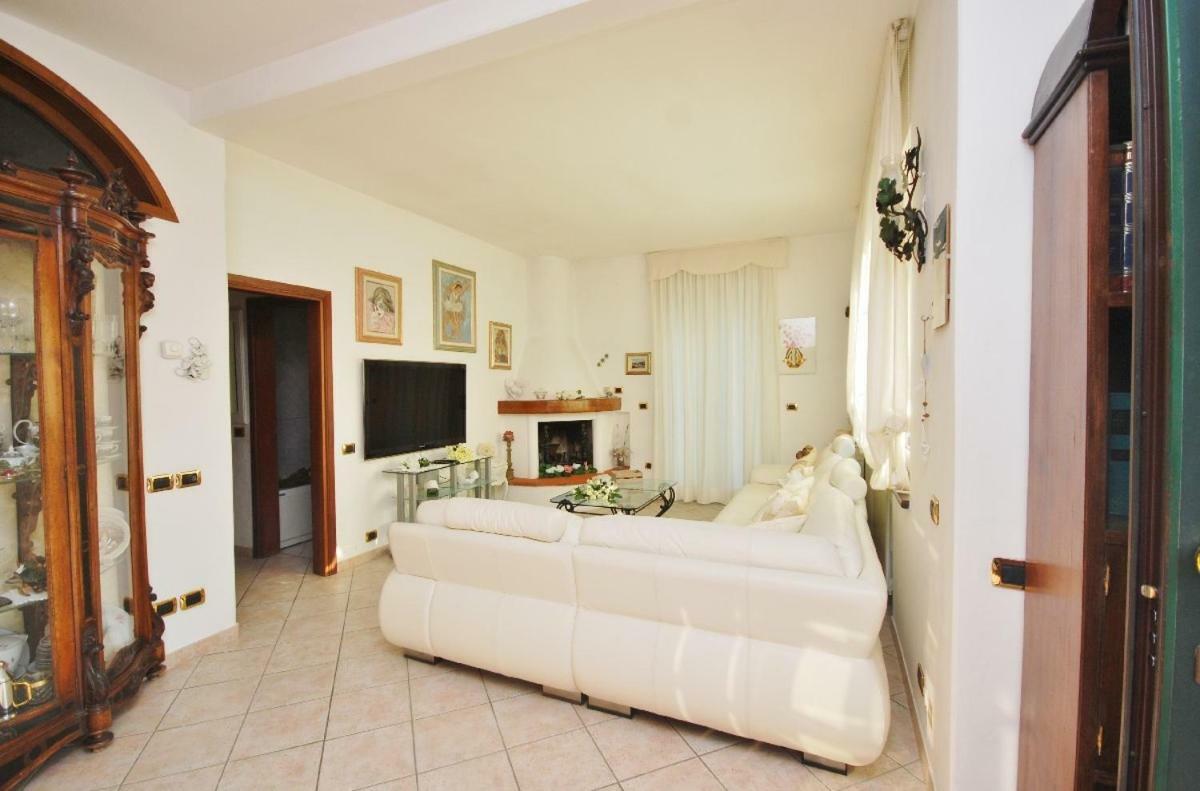 Raffinato Attico Vicino Al Mare Con Solarium Lido Di Camaiore Buitenkant foto